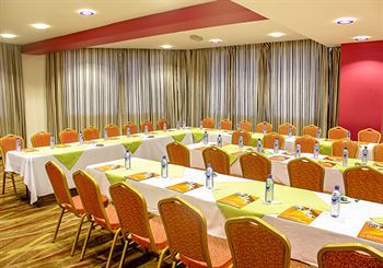 Maxlot Hotel Accra Esterno foto