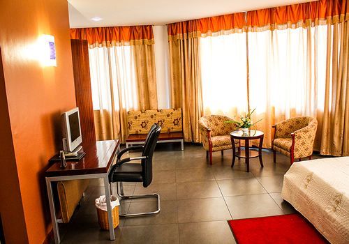 Maxlot Hotel Accra Esterno foto