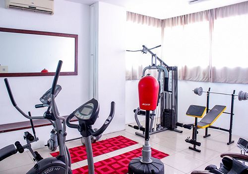 Maxlot Hotel Accra Esterno foto