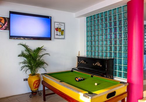 Maxlot Hotel Accra Esterno foto